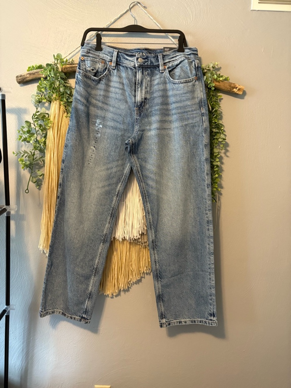 American Eagle Outfitters Low Rise Ex-Boyfriend Wide Leg Jeans